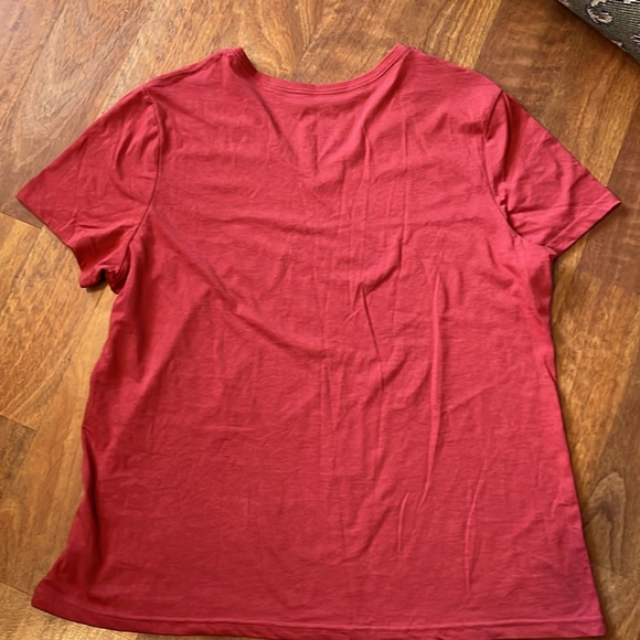 2 like new Time and True red and blue v neck T-shirts - Picture 9 of 9